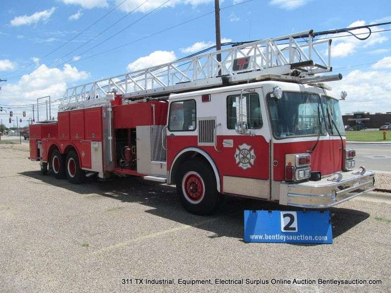 1988  SPARTAN MOTORS CHASSIS  BA23-3064  NATIONAL FOAM LADDER BODY  LADDER FIRE TRUCK  9,073 MILES