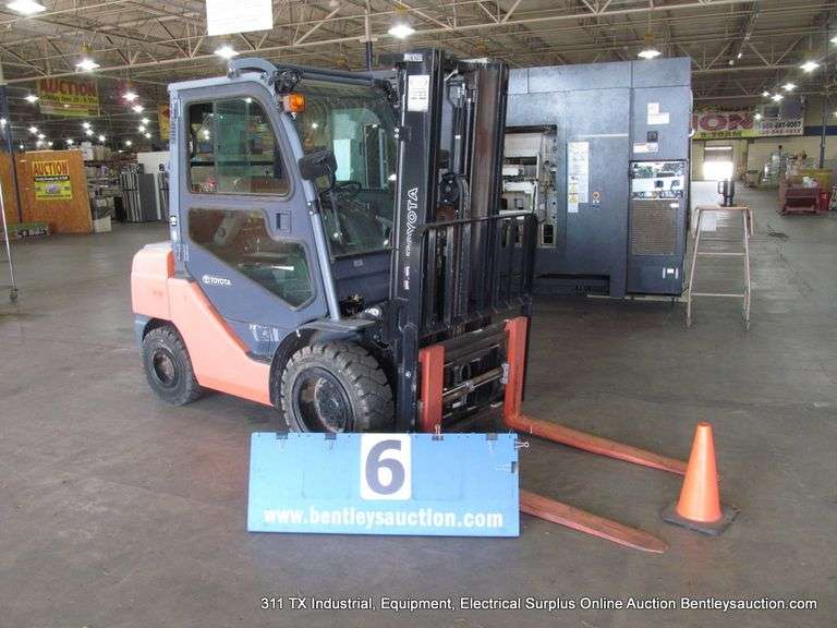 TOYOTA 8FDU32 DIESEL 6000# WAREHOUSE FORKLIFT - 26.7 HRS, ELECTRICAL GREMLINS, ECN - 32992178