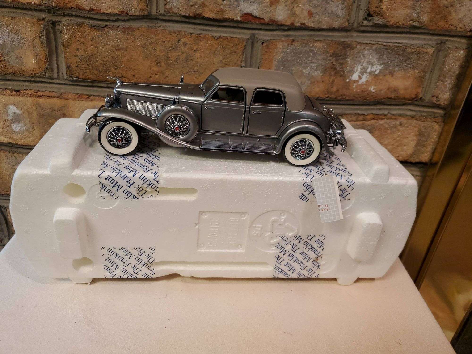 Franklin mint metal precision cars 1/24 scale 1933 duesenberg SJ
