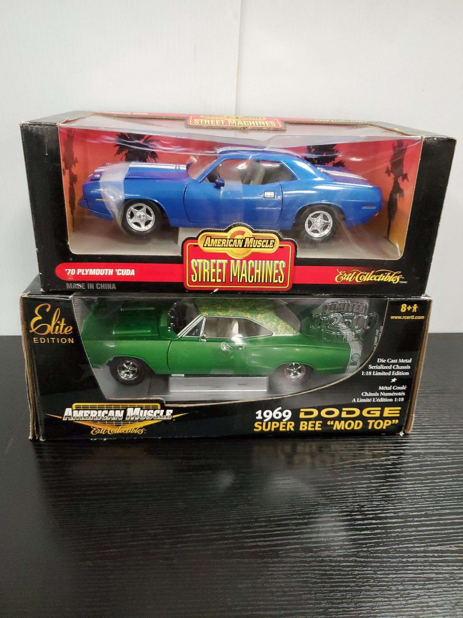 Ertl American Muscle 1/18 scale die-cast 1969 Dodge Super Bee