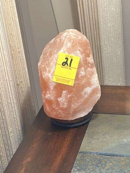 Himalayan salt lamp
