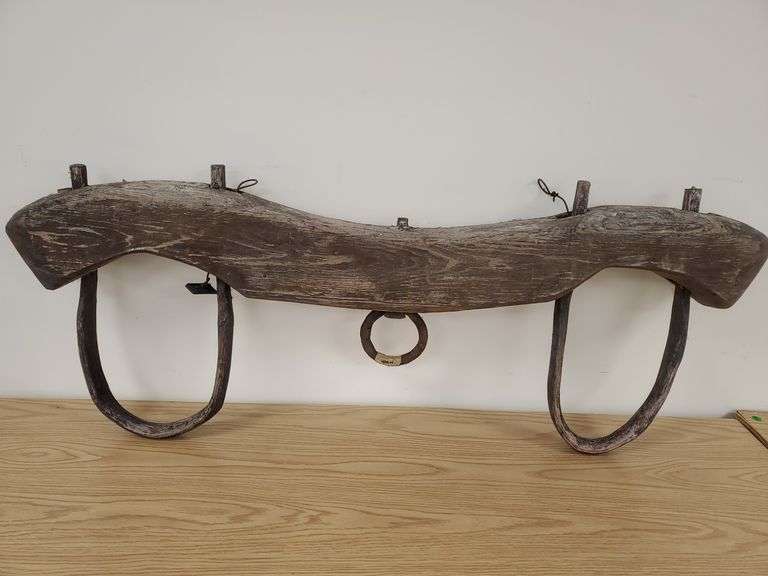 Antique Double Oxen Yoke measures 48 in wide.