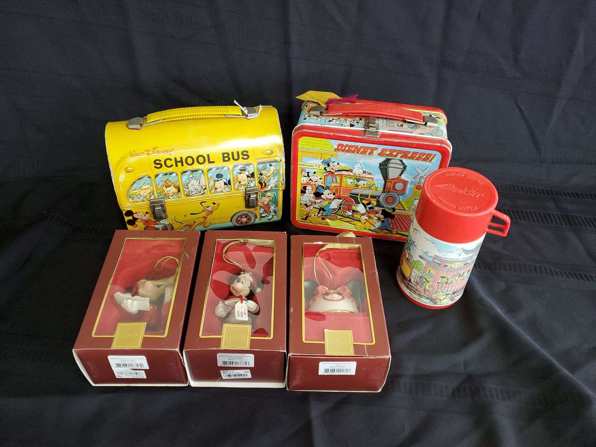 Aladdin Walt Disney school bus lunch box missing thermos, Aladdin
