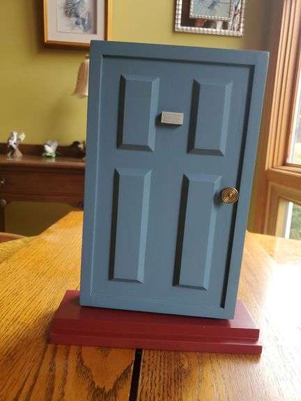 Wood Bird Houses and Door Photo Album