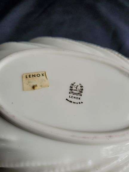 Lenox leaf design 9" W bowl/nut dish
