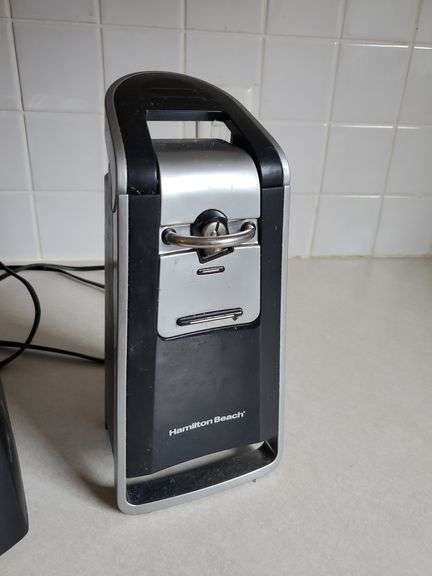 Hamilton Beach can opener and B&D toaster