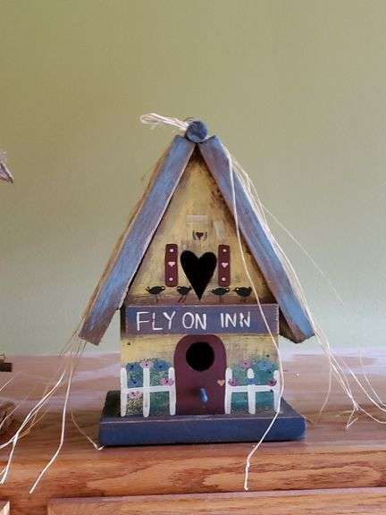 (4) decorative wooden birdhouses, bird in tree.