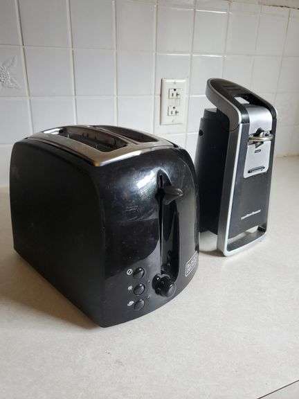 Hamilton Beach can opener and B&D toaster