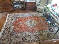 7' x 9' Hand made royal oriental rug