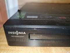 Insignia Blu-ray DVD player model #NS-WB RDVD2 with remote