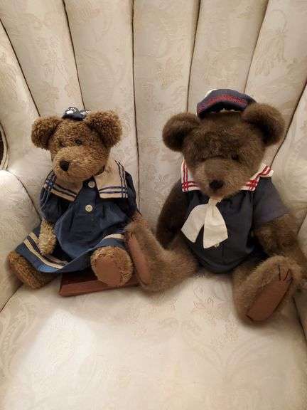 2 Boyds Bears: Bearwithus and Bearmerica