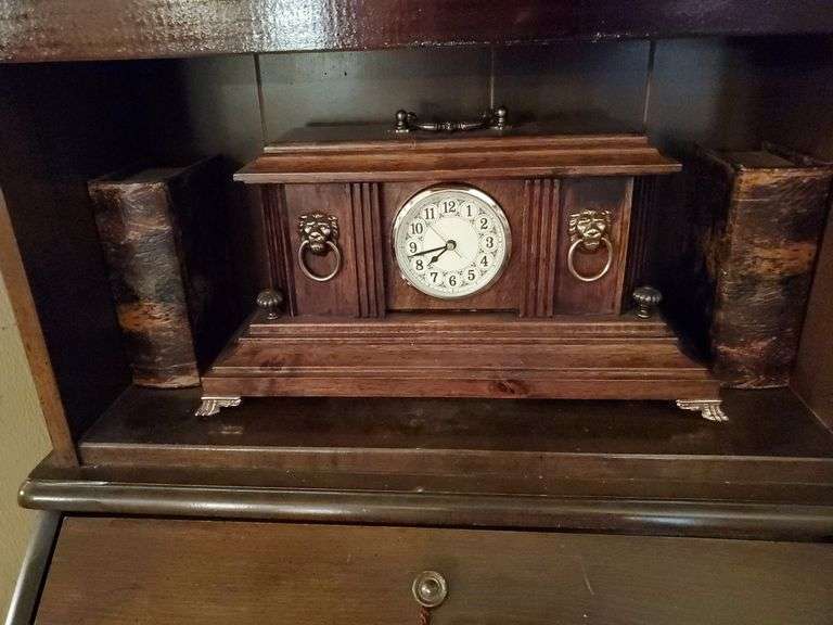 Battery operated mantle clock, 2 book storage boxes