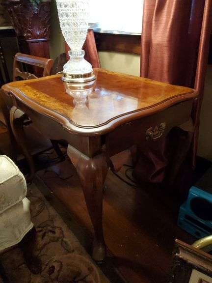 2 burled scalloped edges end tables 21x20x25 and matching oval coffee table 46x25