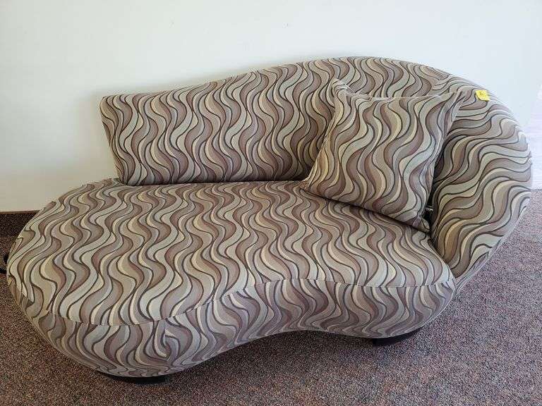 Boardman Gallery Auction High End Furnishings, Collectibles, LP's and More! Boardman, OH