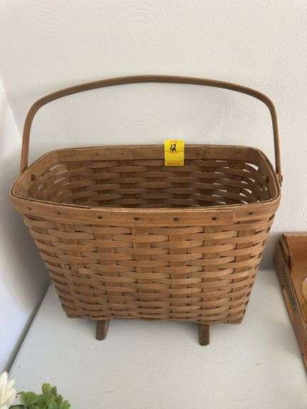 Footed longaberger basket for magazines