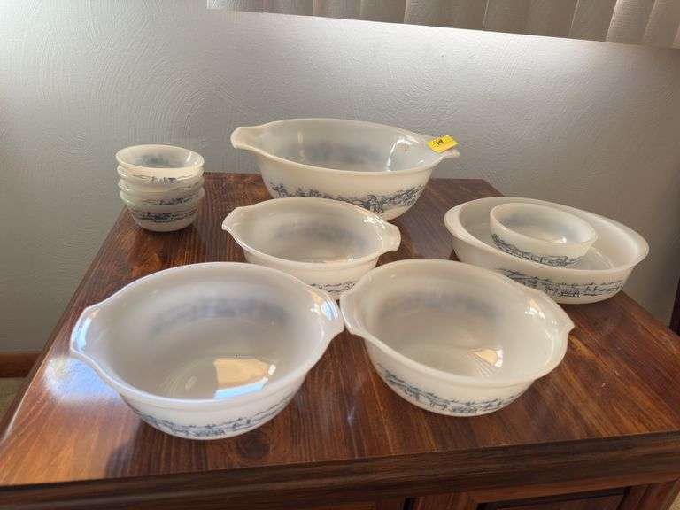 Currier and Ives pattern vintage Glassbake, 10 pieces