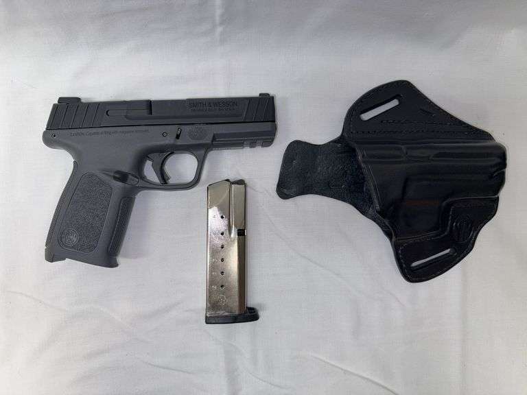 Smith & Wesson SD40 9mm Full Size Frame with 4” Barrel. Includes (2) 14rd magazines and Winthrop Leather Holster. Inspect at Expert Outfitters in North Lima, Ohio.Buyer will be responsible to pay FFL paperwork fees to Expert Outfitters.