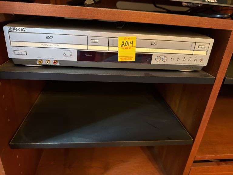 Sony DVD VHS player. Master BR