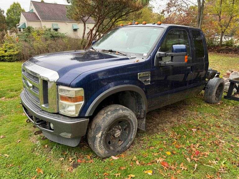 2008 Ford F250 Super Duty, SuperCab, 142" XL, 4x4, Pickup Truck 5.4L V8, auto trans., VIN: 1FTSX21578ED52937, 192,382 miles, with snow plow mount. The 6 3/4' bed has been removed along with the spare tire & 2x2 hitch receiver and are included with the truck purchase. A Companion 5th wheel hitch is currently mounted on the truck but is selling separately in Lot #2.