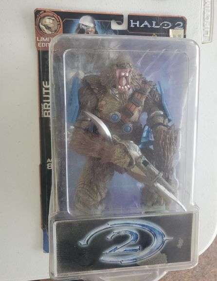 Limited Edition Halo 2 Covenant  Brute action figure.Joyride Studios.. Sealed