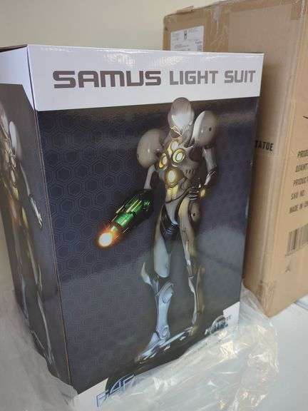 Metroid Prime echoes Samus light suit statue by f4f and original retail art box. Number 261 1,000 pieces worldwide. Opened for the first time to inspect. See all photos