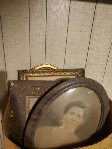 Antique framed portraits measuring from 17 x 20, 20-in oval and smaller. B