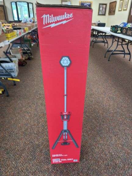 New in box Milwaukee M18 LED Stand Light