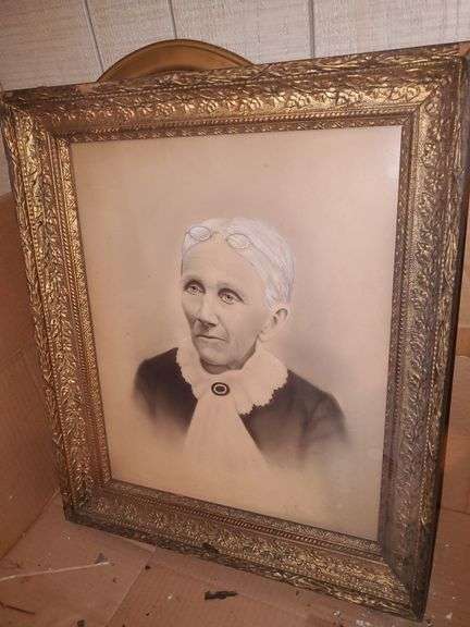Antique framed portraits measuring from 17 x 20, 20-in oval and smaller. B