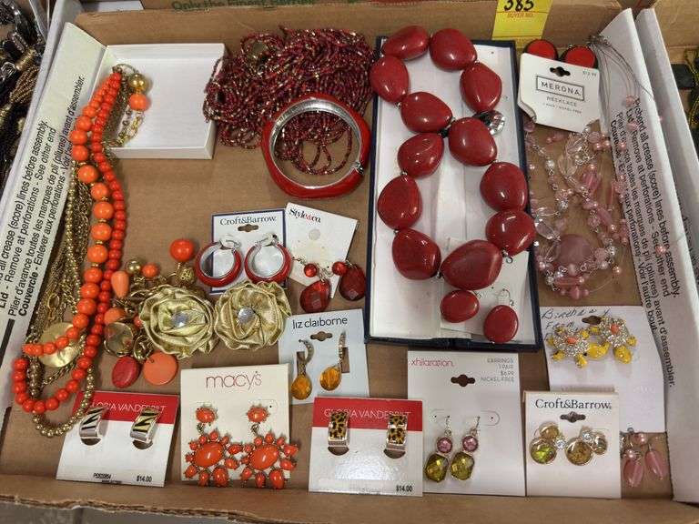 Tray lot fashion jewelry, many new with tags. See all photos