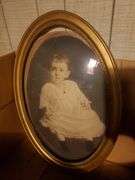 Antique framed portraits measuring from 17 x 20, 20-in oval and smaller. B