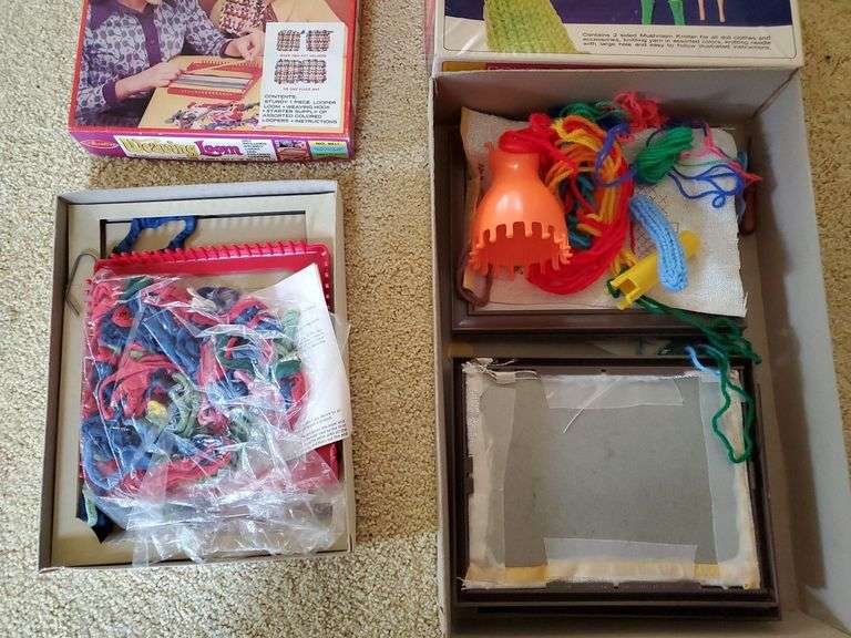 Avalon waiting loom with original box, pastime industries double mushroom knitter.