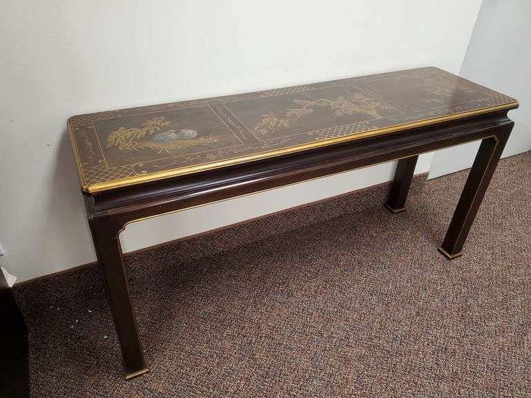 Beautiful Henredon Asian Chinoiserie Console Table measuring 54 in W X 16 in D X 27 in H. See photos.