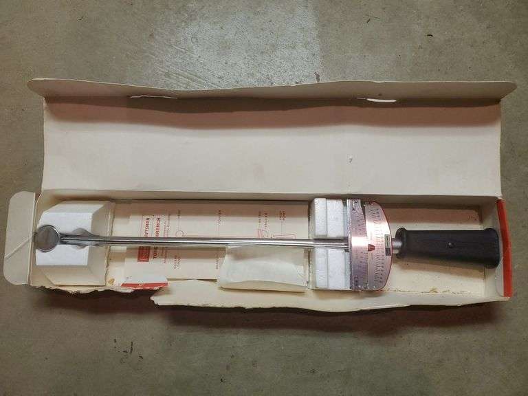 Vintage Craftsman torque wrench in original box. Basement workshop.