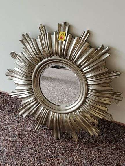 Ethan Allen beveled edged mirror in gold  frame 32 in diameter.