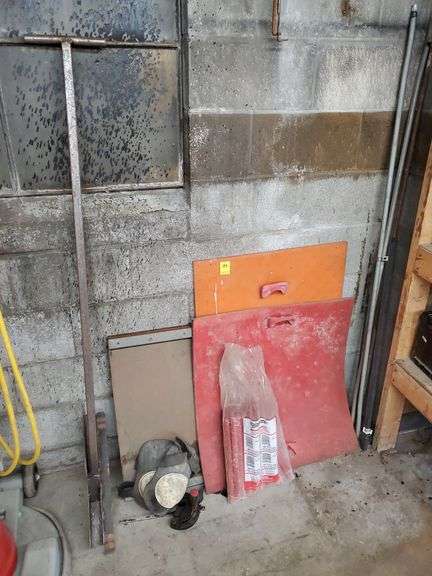 Cement finishing tools and accessories including kneeling pad ...