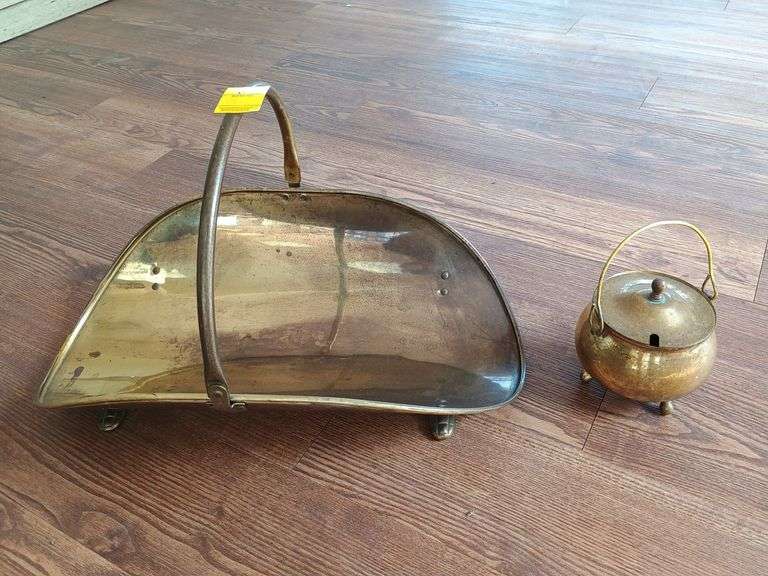 Vintage brass smudge pot / firestarter, firewood holder.