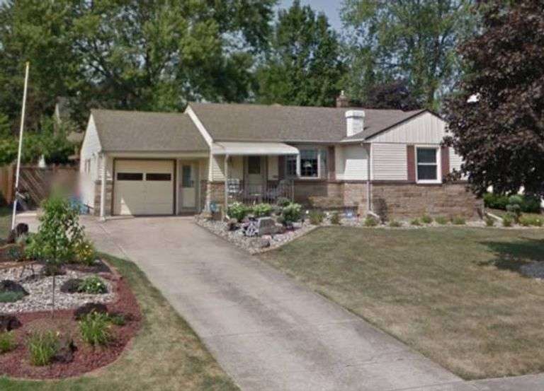 UNDER CONTRACT! 3 bedroom, 2 bath ranch home with partially finished basement, Girard, OH