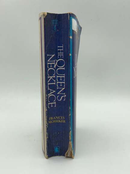 The Queen's Necklace