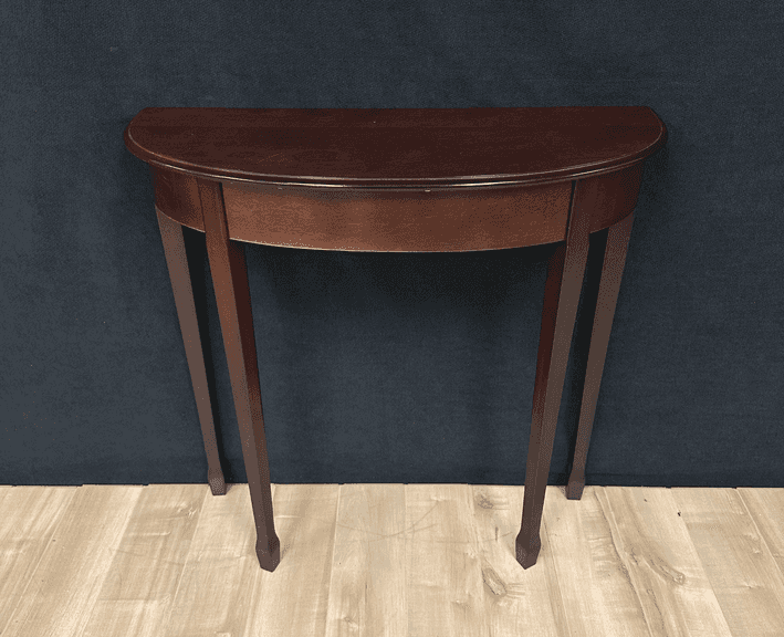 Demi-Lune Table