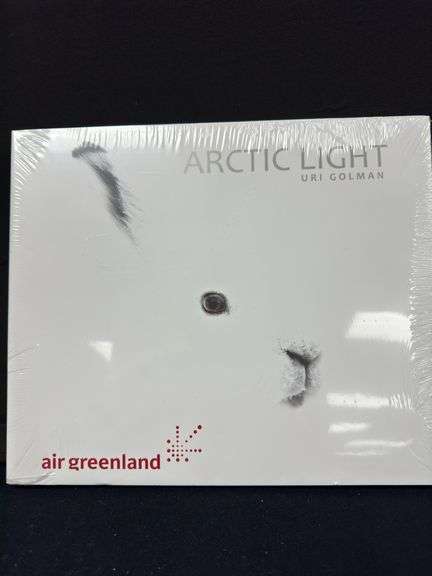 Arctic Light by Uri Golman