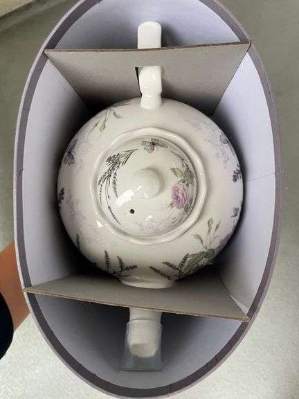 Tea Time with Delton Tea Pot