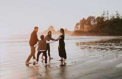 1-Hour Photo Shoot with Jen McLeod Photography