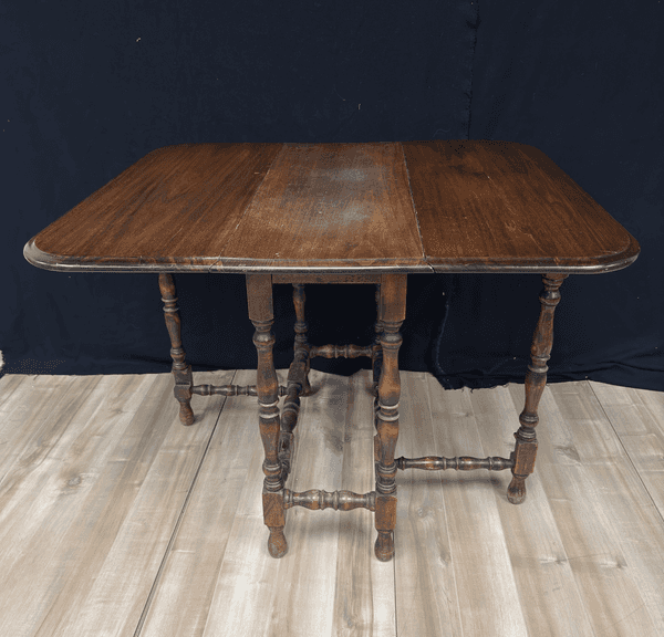 Double Drop Leaf Gate Leg Table