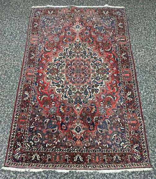 Bachtiar Persian Rug