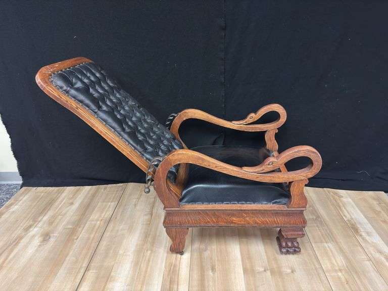 Vintage Notch Recliner