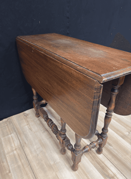 Double Drop Leaf Gate Leg Table