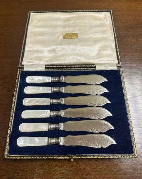 Duley & Co. Silver-Plated Dessert Knives