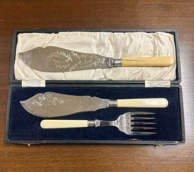 Silver Plated Knife and Fork Set with additional Knife