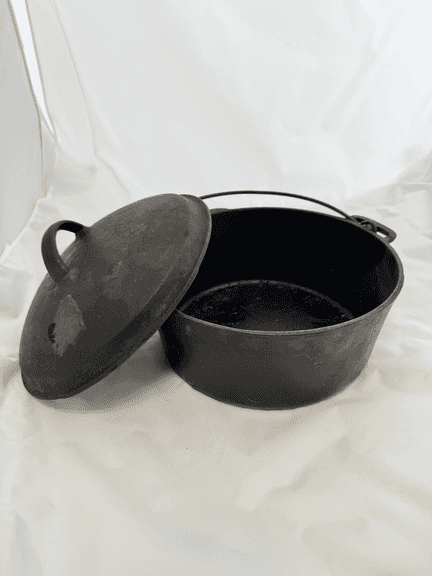Cast Iron Crock Pot and Fry Pan
