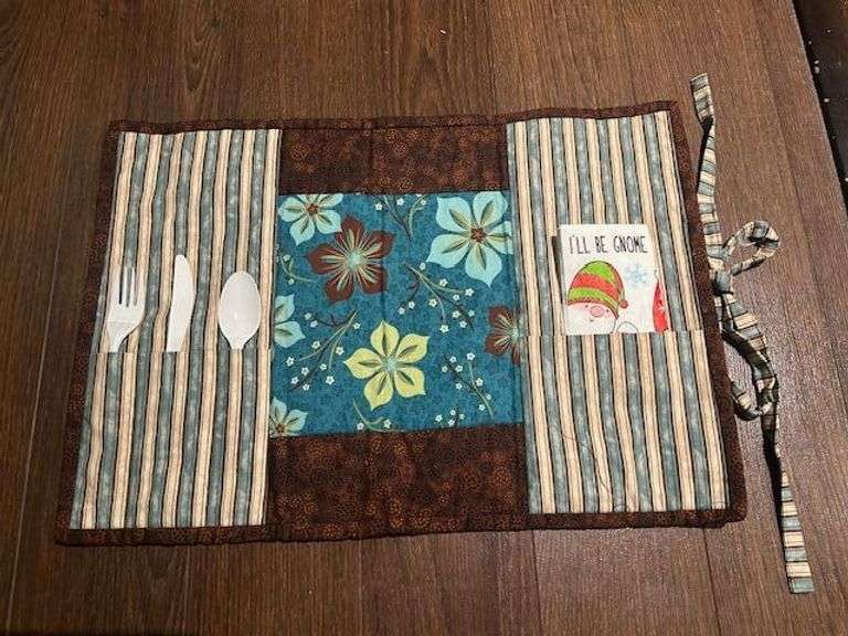 Quilted travel placemat